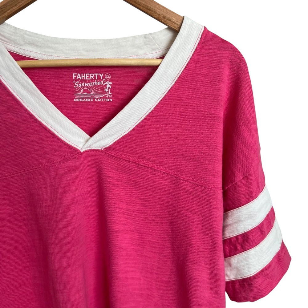 Faherty 100% Organic Cotton Hot Pink Sunwashed Slub Varsity V Neck Tee SZ XL - Picture 4 of 12